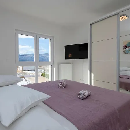 Lovely In Prolozac Donji Holiday home *