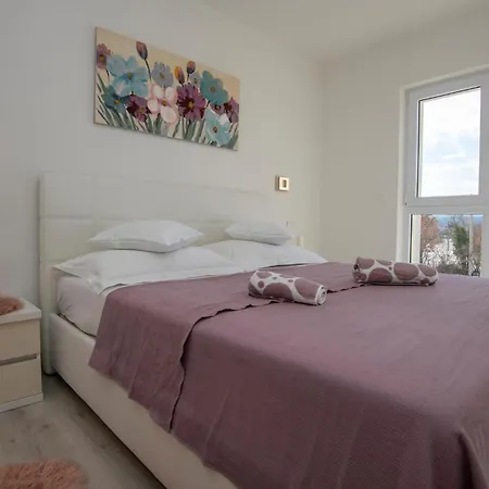 Lovely In Prolozac Donji Holiday home Donji Prolozac