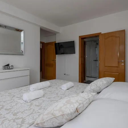 Lovely In Prolozac Donji Holiday home