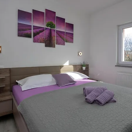 Lovely In Prolozac Donji Holiday home *