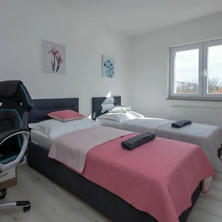 Prázdninový dům Awesome In Prolozac Donji *