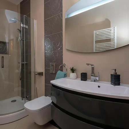 Lovely In Prolozac Donji Holiday home *