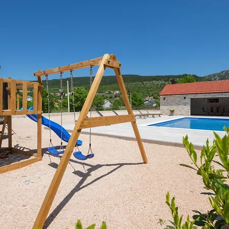 Holiday home Lovely In Prolozac Donji