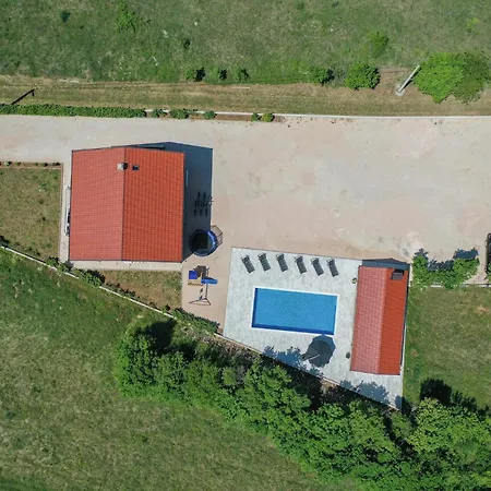 Holiday home Lovely In Prolozac Donji *